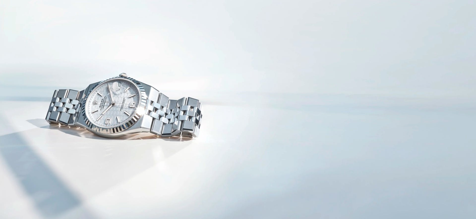 ROLEX<br />
Land-Dweller